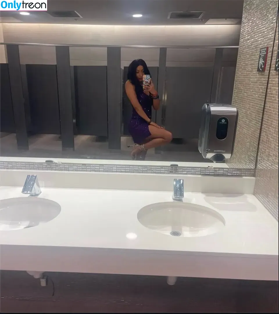 Sasha Banks nude photo #1196 (sashabankswwe / soxysasha)