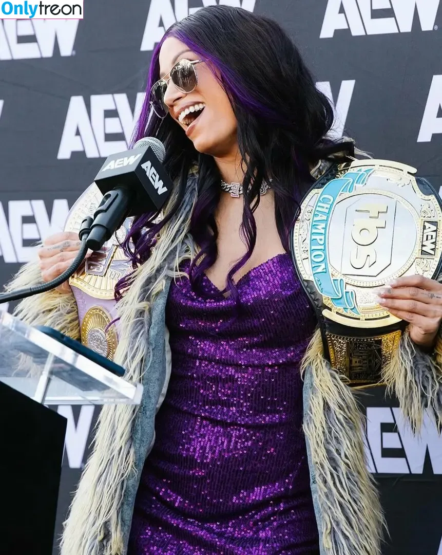 Sasha Banks nude photo #1215 (sashabankswwe / soxysasha)