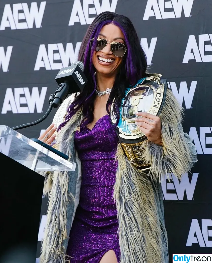 Sasha Banks nude photo #1216 (sashabankswwe / soxysasha)