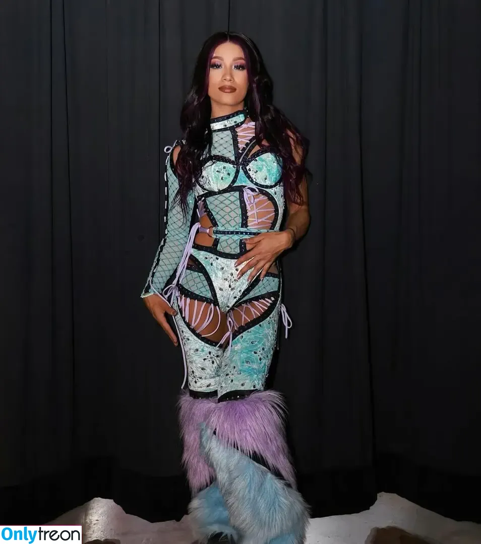 Sasha Banks nude photo #1249 (sashabankswwe / soxysasha)