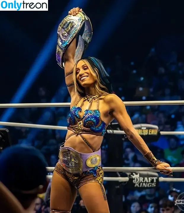 Sasha Banks nude photo #1313 (sashabankswwe / soxysasha)