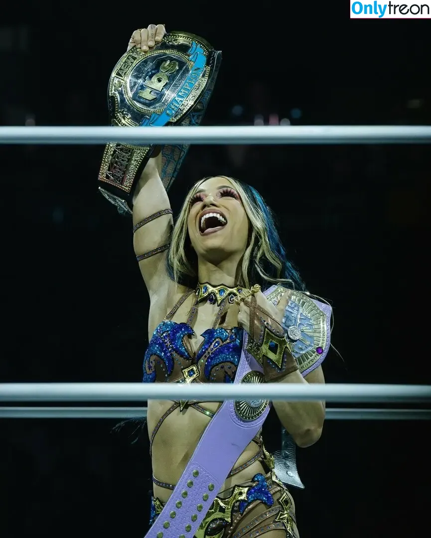 Sasha Banks nude photo #1330 (sashabankswwe / soxysasha)
