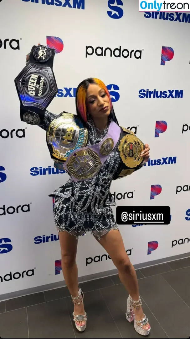 Sasha Banks nude photo #1381 (sashabankswwe / soxysasha)