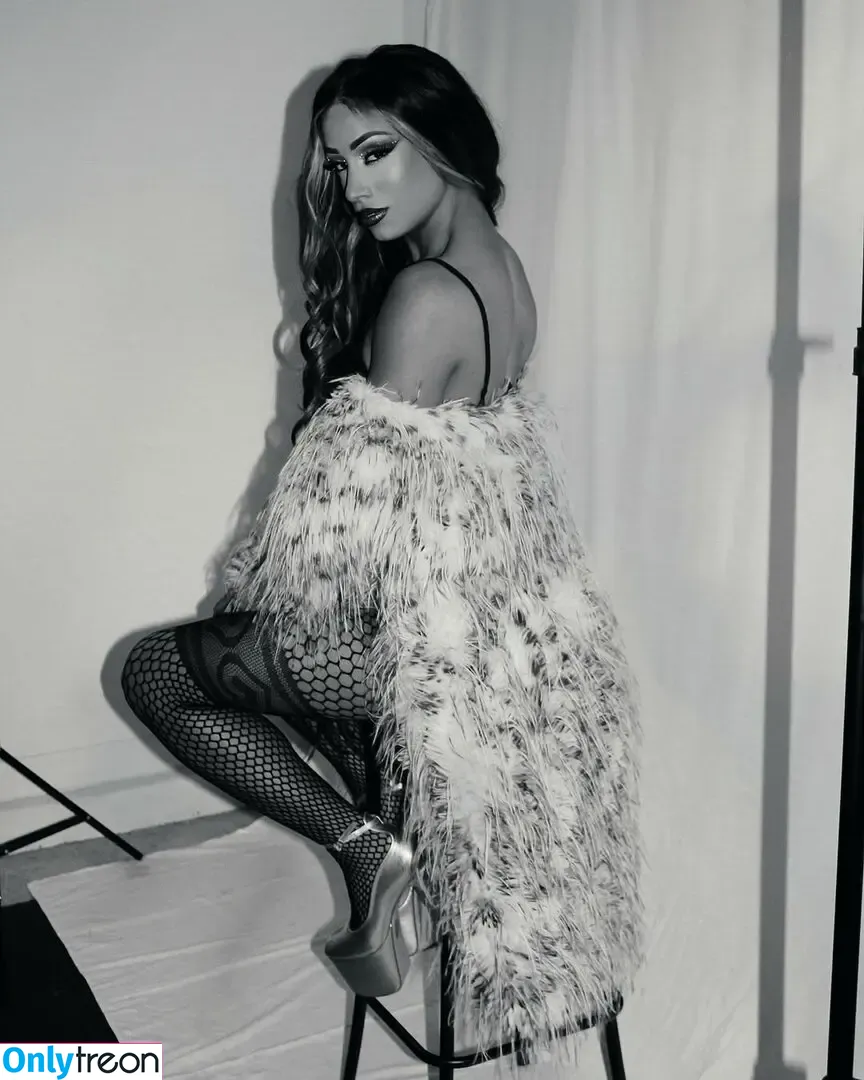 Sasha Banks nude photo #1428 (sashabankswwe / soxysasha)
