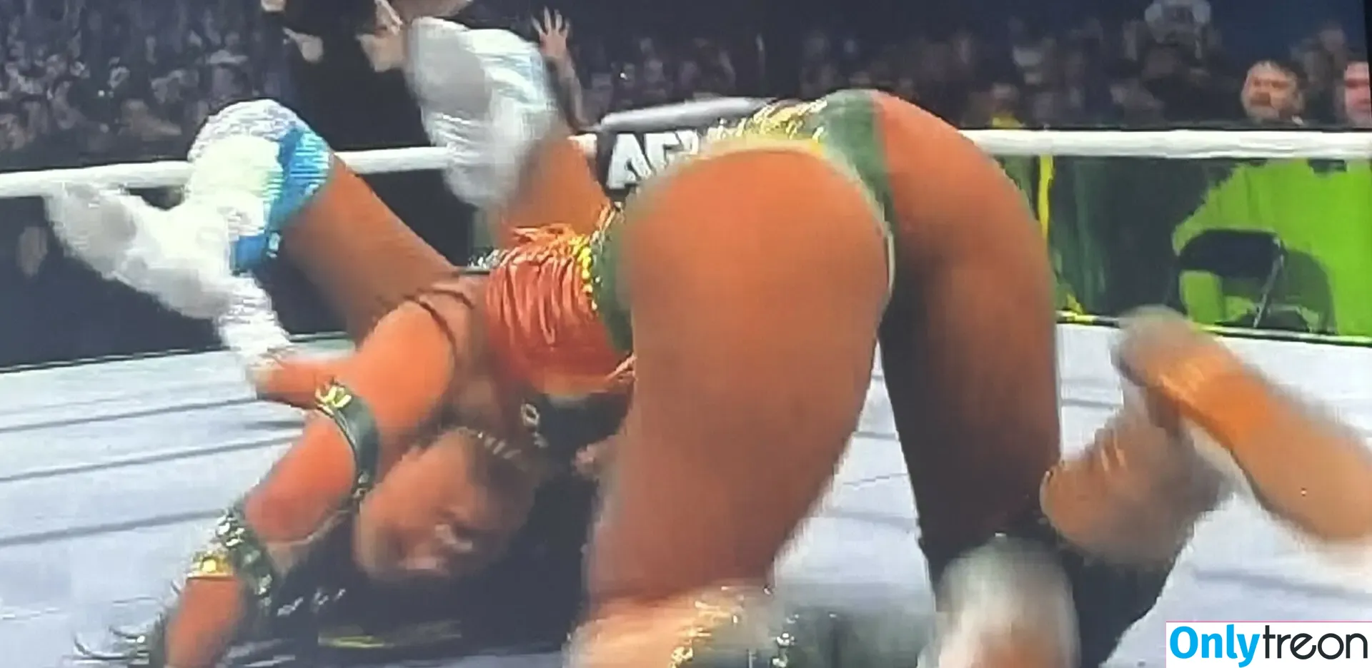 Sasha Banks nude photo #1456 (sashabankswwe / soxysasha)