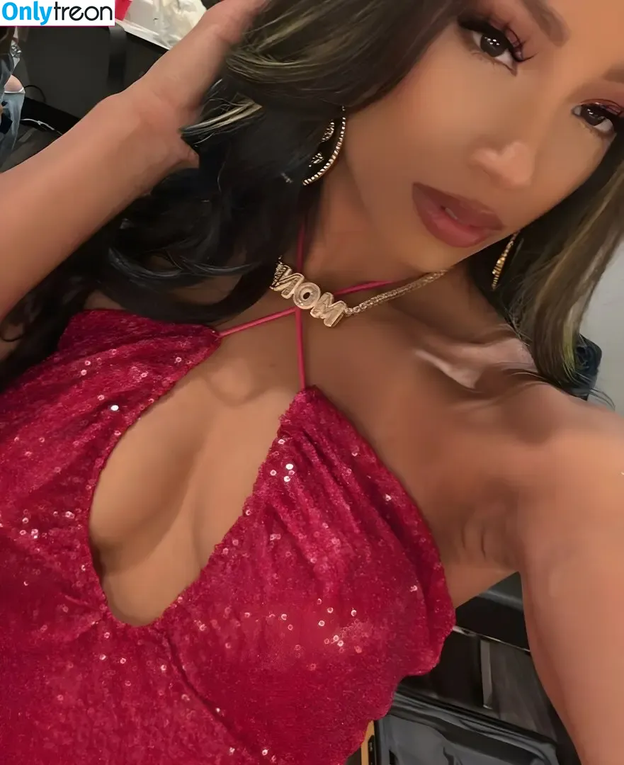 Sasha Banks nude photo #1466 (sashabankswwe / soxysasha)
