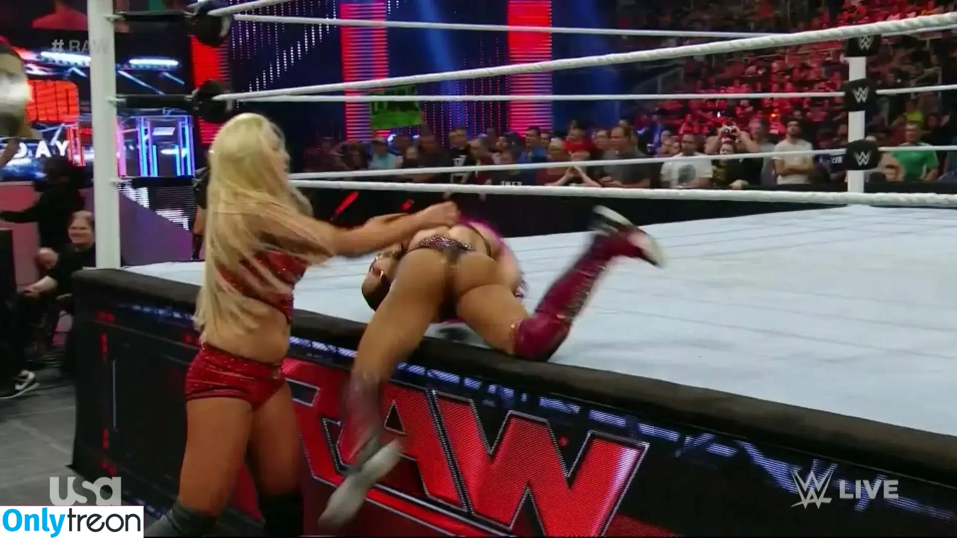 Sasha Banks nude photo #1518 (sashabankswwe / soxysasha)