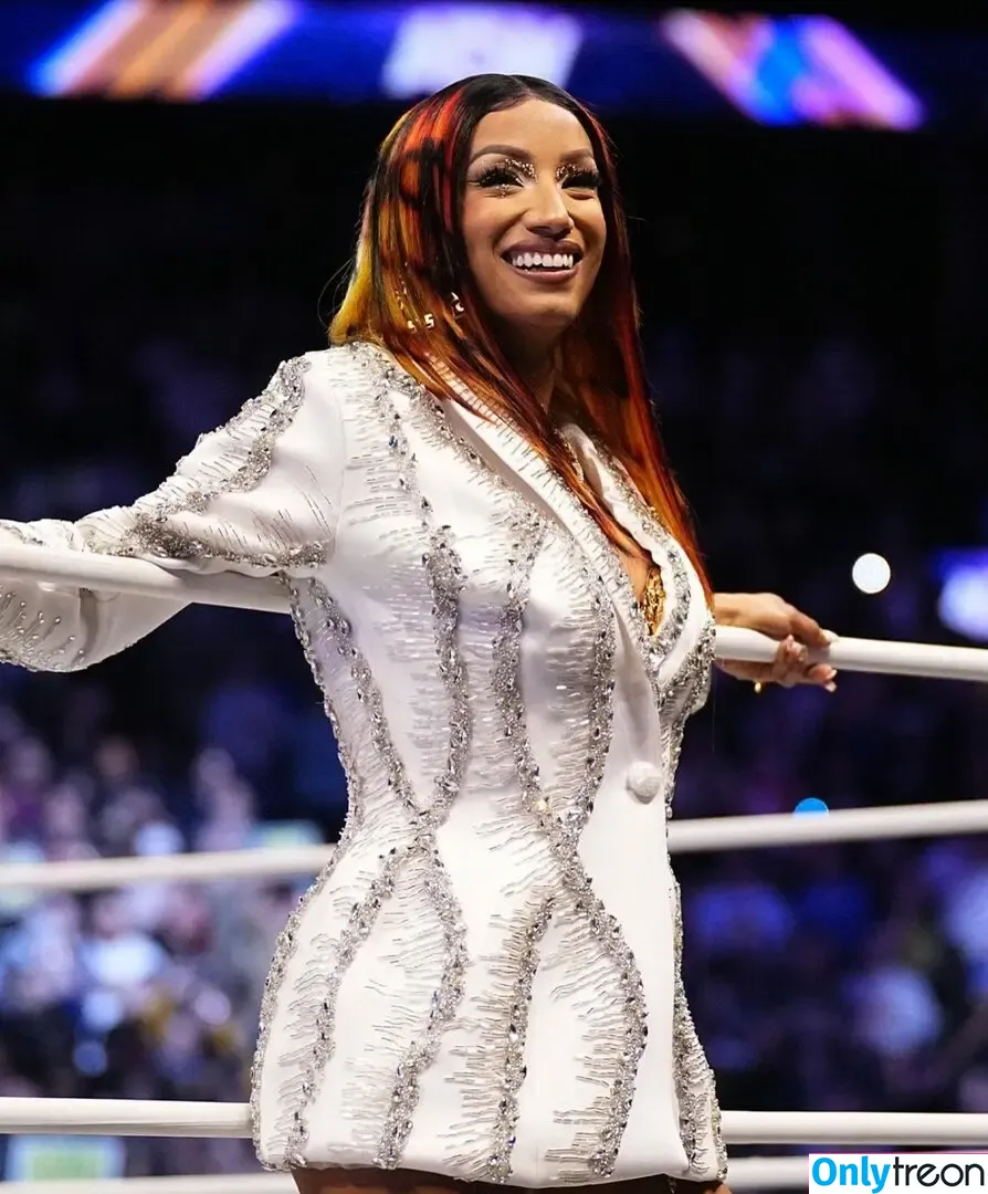 Sasha Banks nude photo #1528 (sashabankswwe / soxysasha)