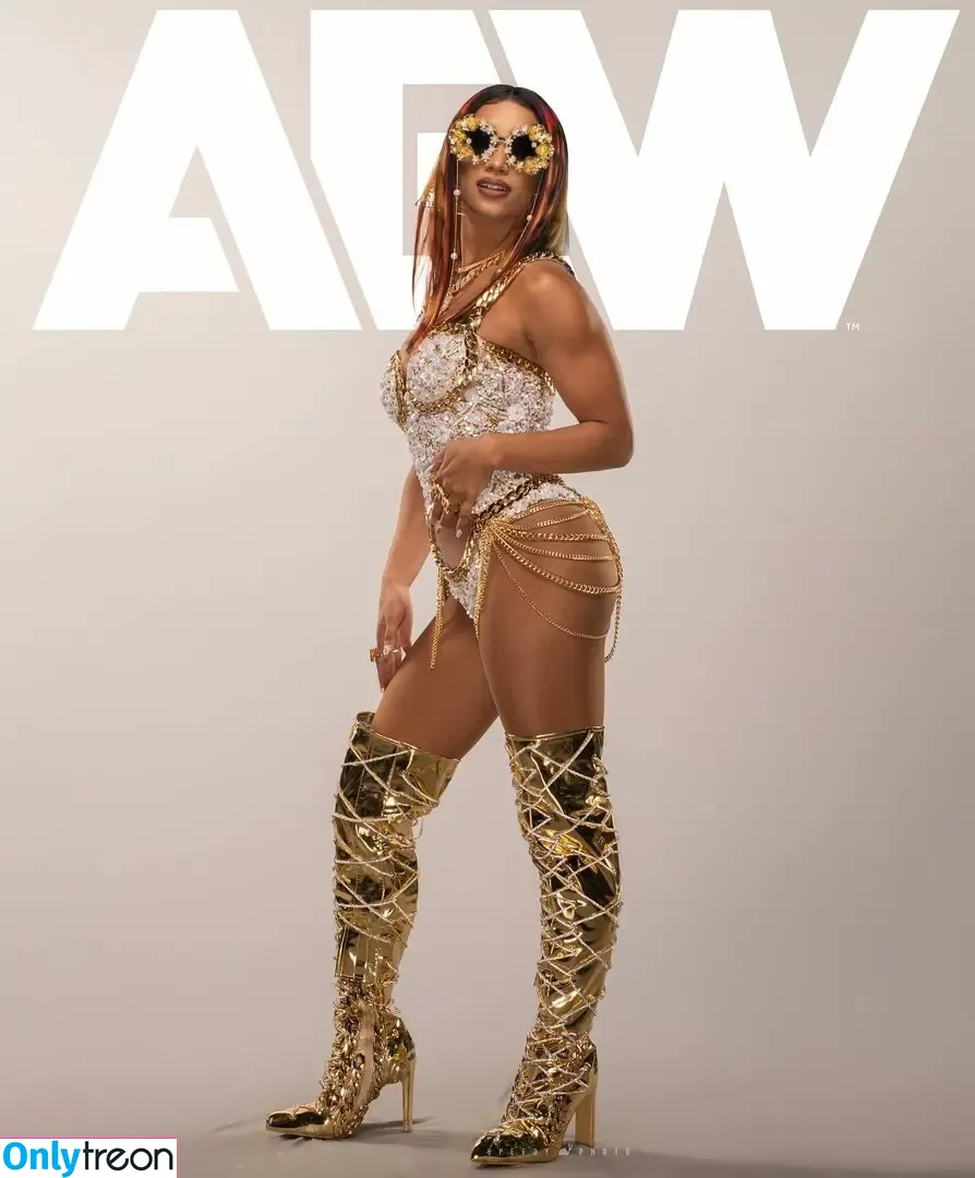 Sasha Banks nude photo #1532 (sashabankswwe / soxysasha)