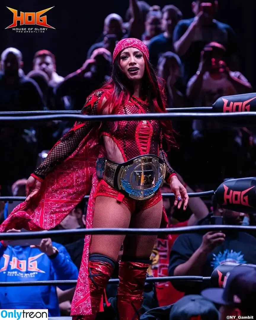 Sasha Banks nude photo #1553 (sashabankswwe / soxysasha)