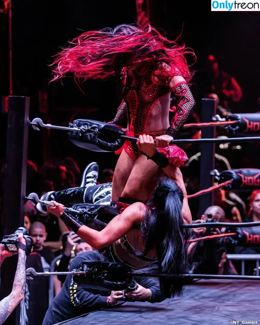 Sasha Banks nude photo #1556 (sashabankswwe / soxysasha)