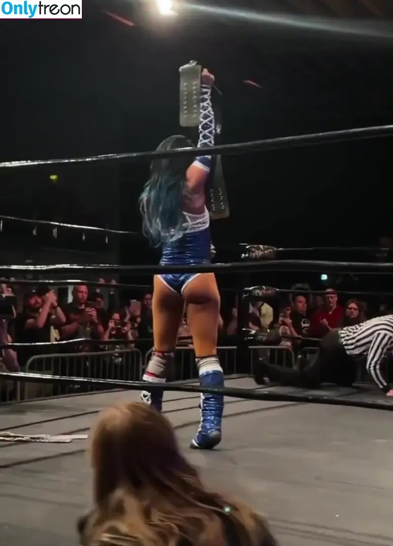 Sasha Banks nude photo #1676 (sashabankswwe / soxysasha)