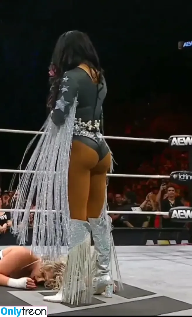 Sasha Banks nude photo #1751 (sashabankswwe / soxysasha)