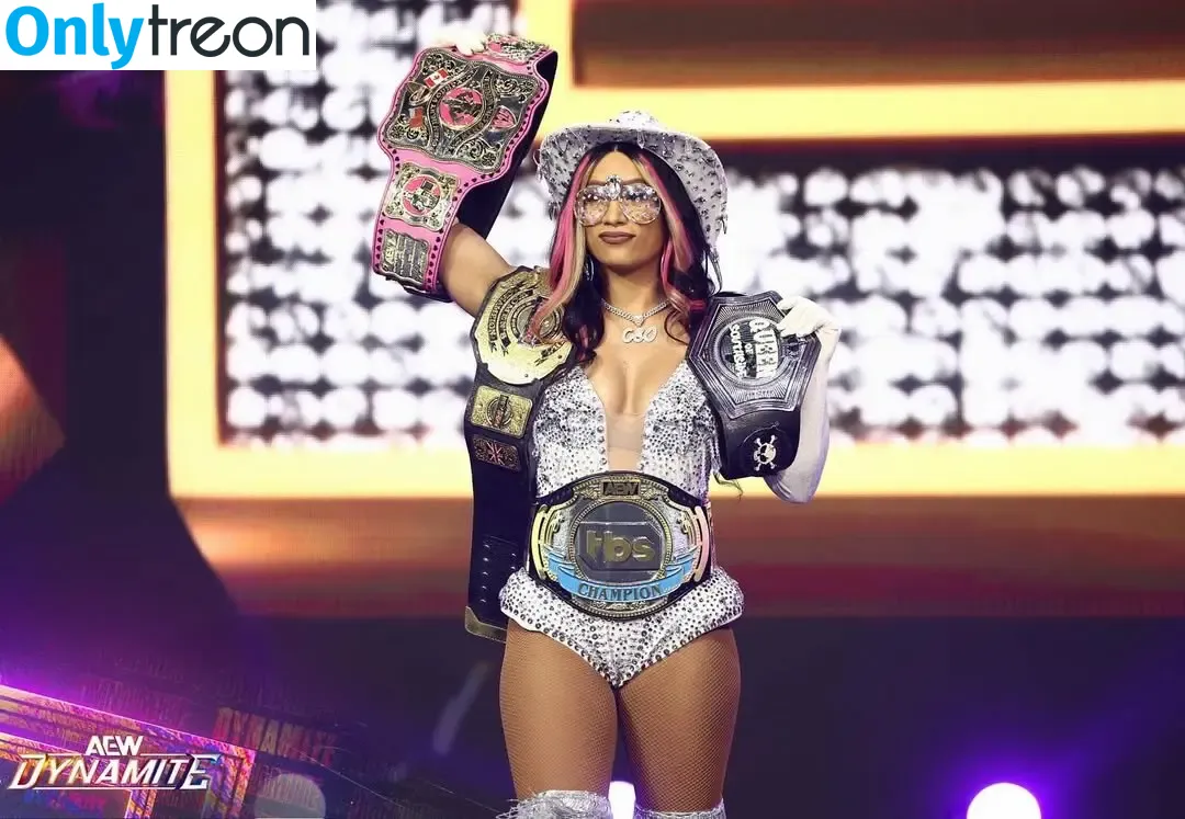 Sasha Banks nude photo #1753 (sashabankswwe / soxysasha)