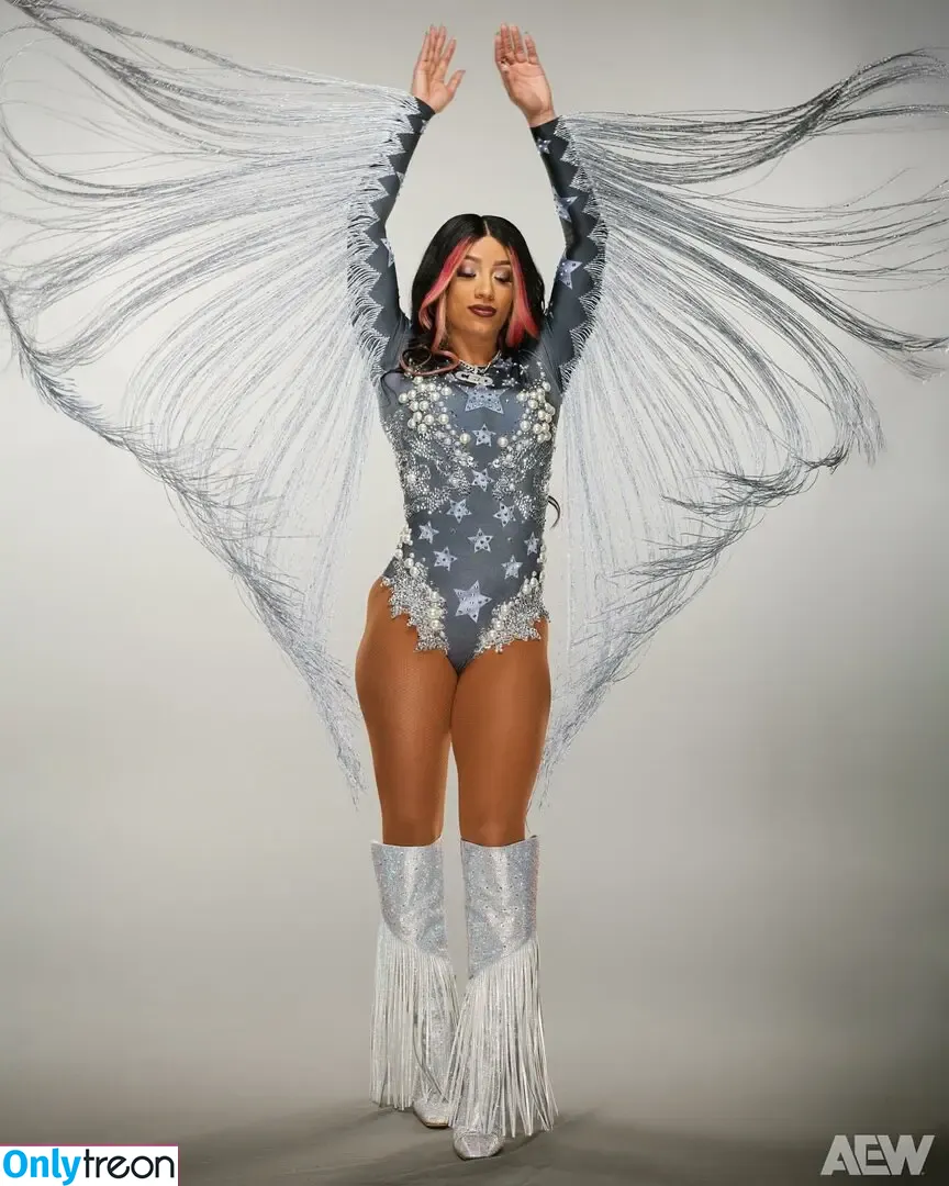 Sasha Banks nude photo #1789 (sashabankswwe / soxysasha)