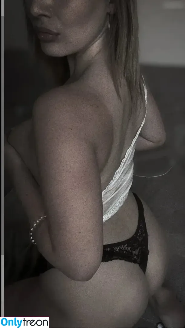 Saskiado nude photo #0108 (saskiado_)