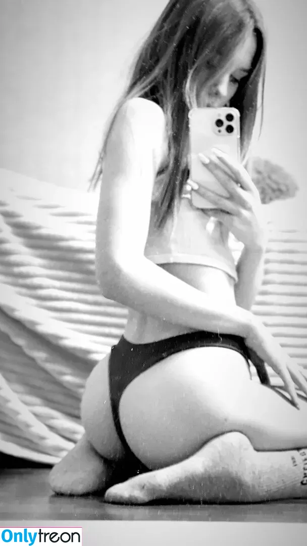 saucensta nude photo #0109 (saucensta)