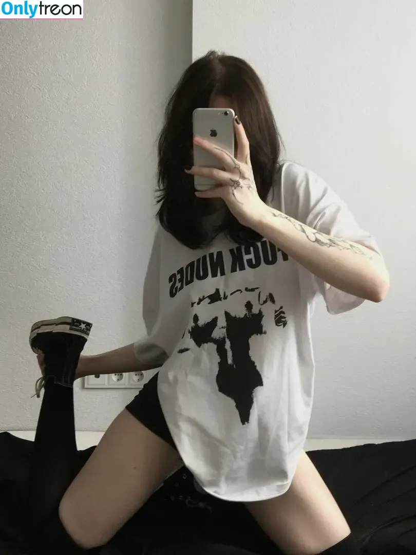 saucensta nude photo #0584 (saucensta)