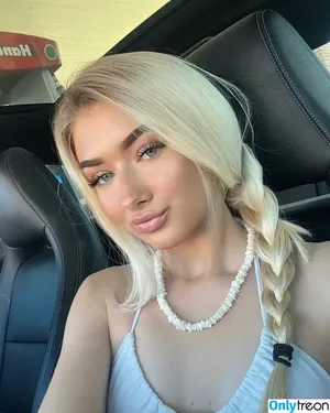 savannahbridgess / mostwantedblondie nude photo #0005