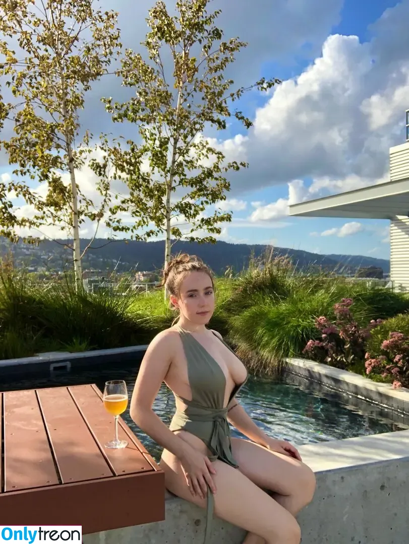 Savbloom nude photo #0022 (savannahbloom)