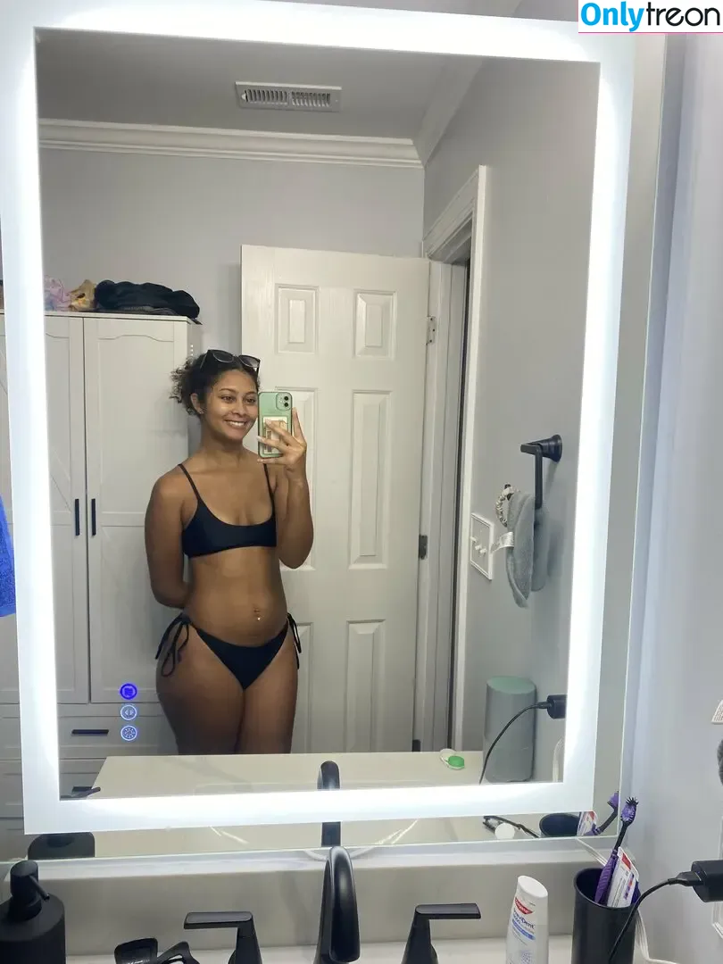 Savzilla nude photo #0077 (Hotnsad / _bby_sav / _sav_bby)