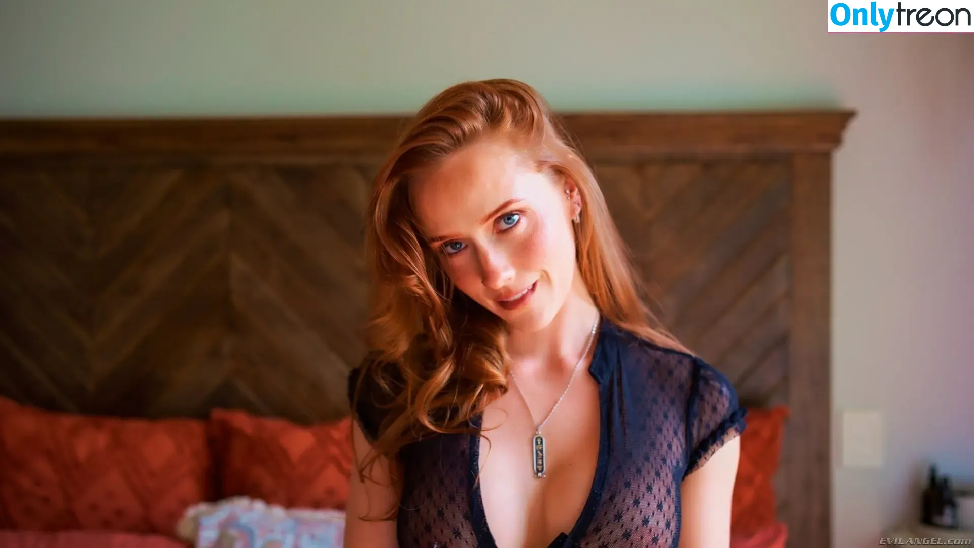 Scarlet Chase nude photo #0308 (missscarletchase / scarlet_chase)