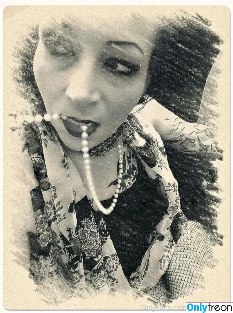 scarletblazed nude photo #0041 (scarletblaze._)