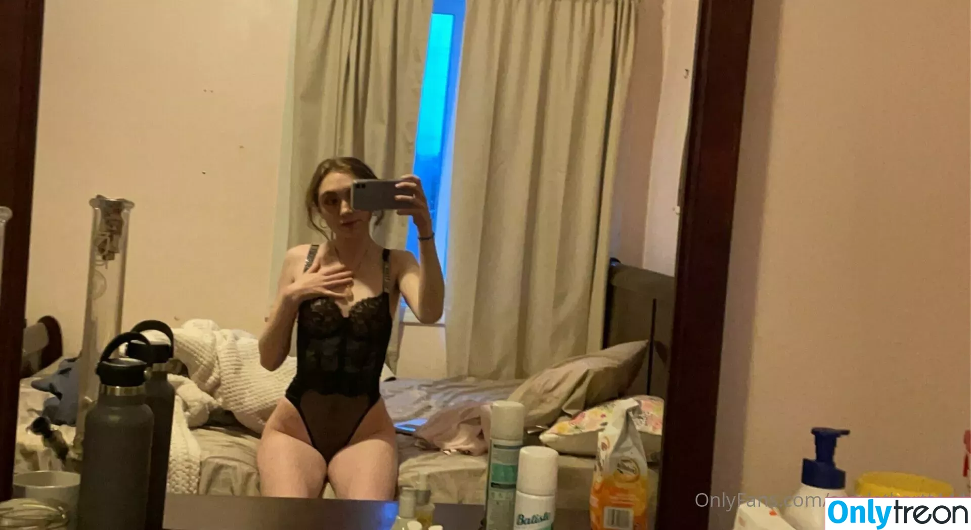 scarlethartt444 nude photo #0005 (scarletghart)