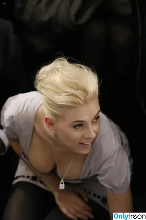 Scarlett Johansson / scarlettjohanson / scarlettjohanssonworld nude photo #0230