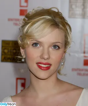 Scarlett Johansson / scarlettjohanson / scarlettjohanssonworld nude photo #0596