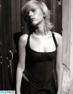 Scarlett Johansson / scarlettjohanson / scarlettjohanssonworld nude photo #0679