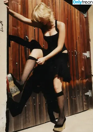Scarlett Johansson / scarlettjohanson / scarlettjohanssonworld nude photo #0685