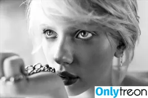 Scarlett Johansson / scarlettjohanson / scarlettjohanssonworld nude photo #0689