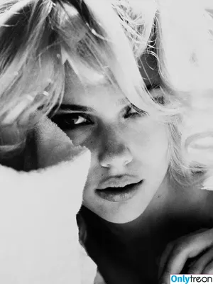 Scarlett Johansson / scarlettjohanson / scarlettjohanssonworld nude photo #0734