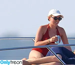 Scarlett Johansson / scarlettjohanson / scarlettjohanssonworld nude photo #0783