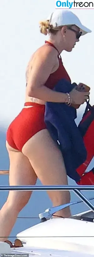 Scarlett Johansson / scarlettjohanson / scarlettjohanssonworld nude photo #0787