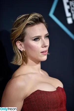 Scarlett Johansson / scarlettjohanson / scarlettjohanssonworld nude photo #0877