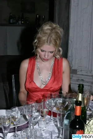 Scarlett Johansson / scarlettjohanson / scarlettjohanssonworld nude photo #0914