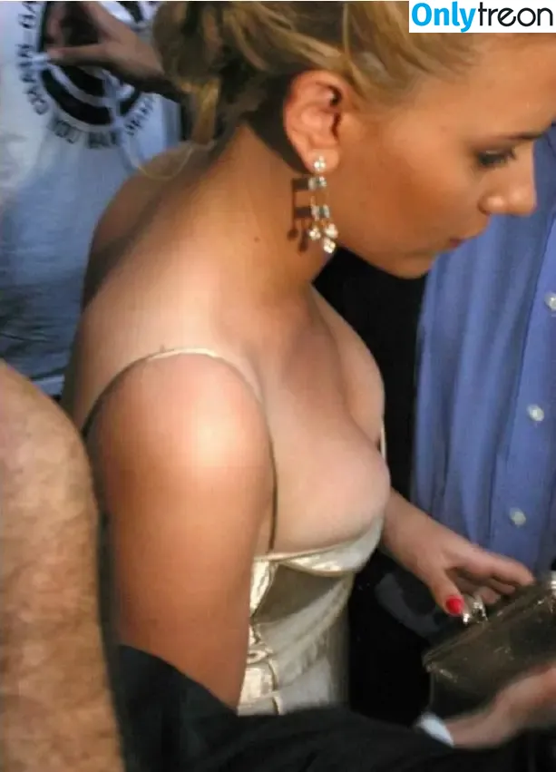 Scarlett Johansson nude photo #0240 (scarlettjohanson / scarlettjohanssonworld)