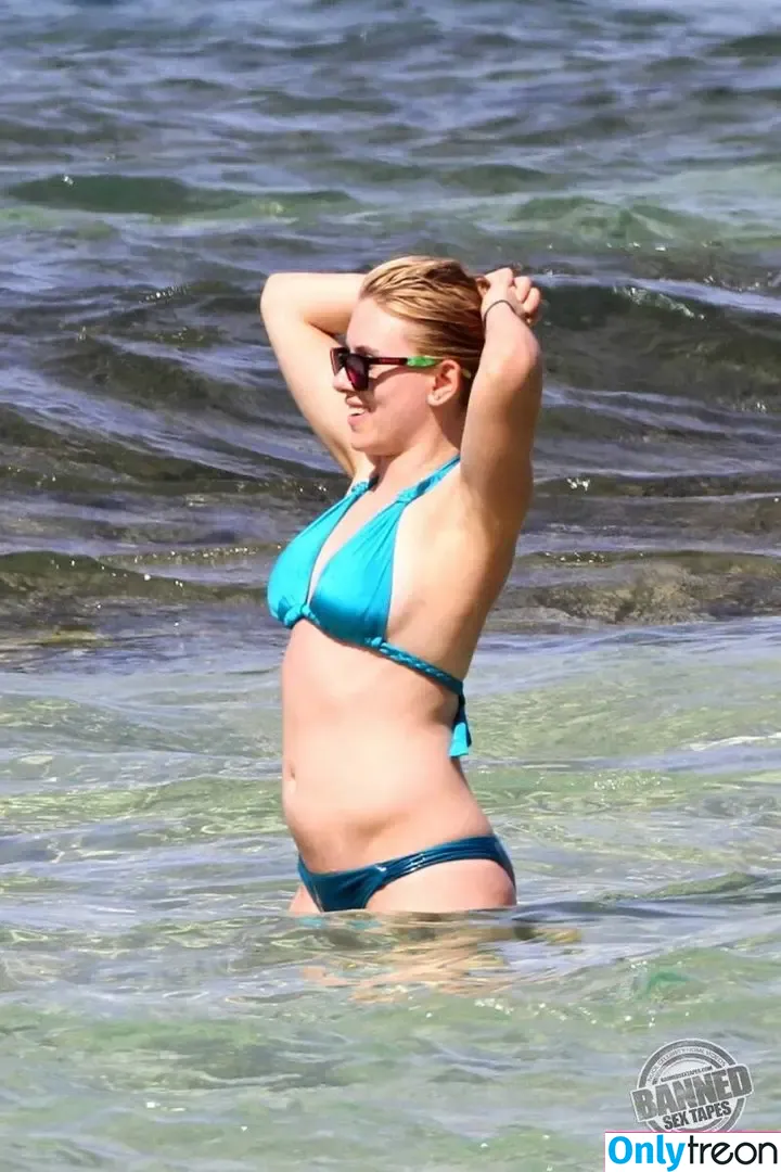 Scarlett Johansson nude photo #0310 (scarlettjohanson / scarlettjohanssonworld)