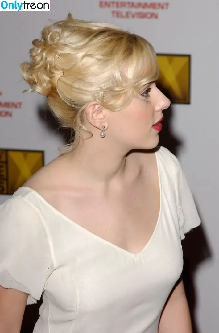 Scarlett Johansson nude photo #0591 (scarlettjohanson / scarlettjohanssonworld)
