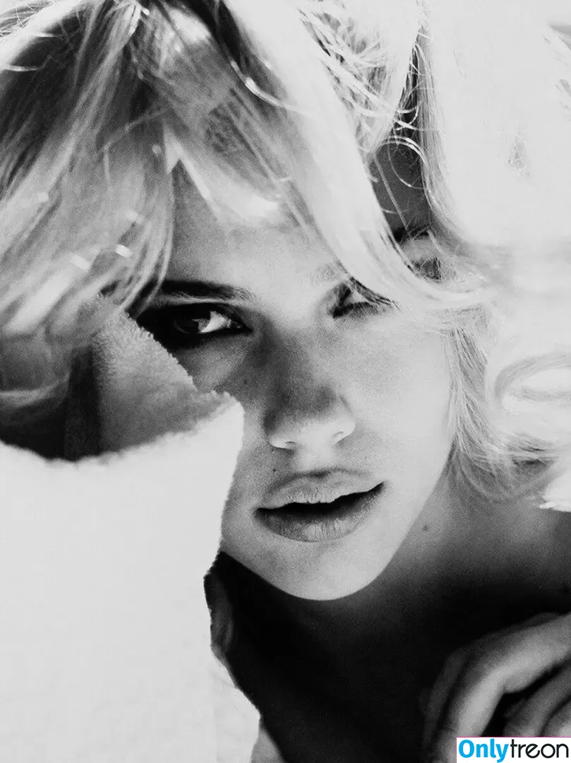Scarlett Johansson nude photo #0734 (scarlettjohanson / scarlettjohanssonworld)