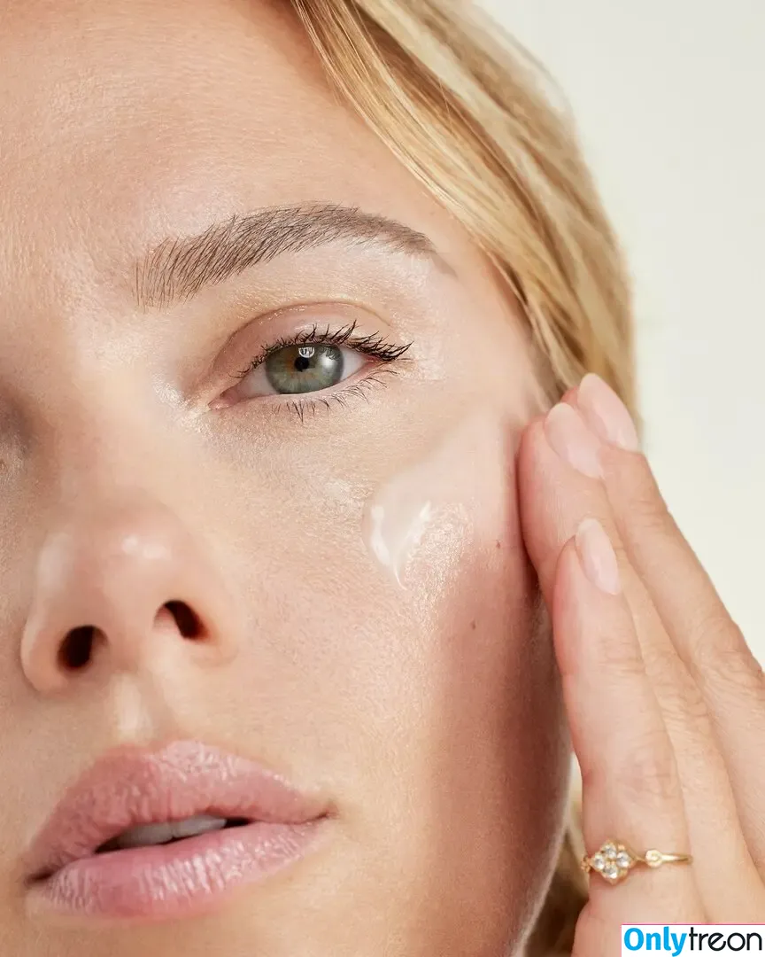 Scarlett Johansson nude photo #0873 (scarlettjohanson / scarlettjohanssonworld)