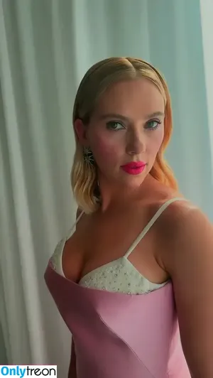 Scarlett Johansson / scarlettjohanson / scarlettjohanssonworld nude photo #1092