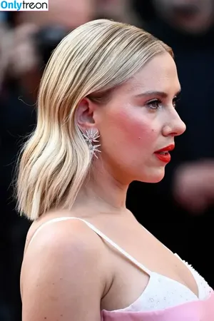 Scarlett Johansson / scarlettjohanson / scarlettjohanssonworld nude photo #1127