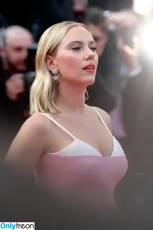 Scarlett Johansson / scarlettjohanson / scarlettjohanssonworld nude photo #1146