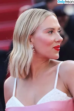 Scarlett Johansson / scarlettjohanson / scarlettjohanssonworld nude photo #1148