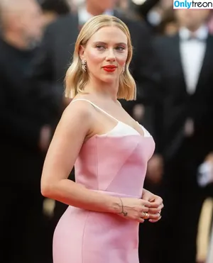 Scarlett Johansson / scarlettjohanson / scarlettjohanssonworld nude photo #1153