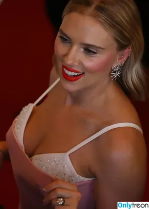 Scarlett Johansson / scarlettjohanson / scarlettjohanssonworld nude photo #1172