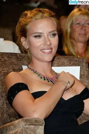 Scarlett Johansson / scarlettjohanson / scarlettjohanssonworld nude photo #1862